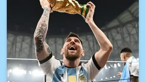 自罗西之后，意甲赛场上首位单赛季达成16球佳绩的紫百合本土球星是小基恩。